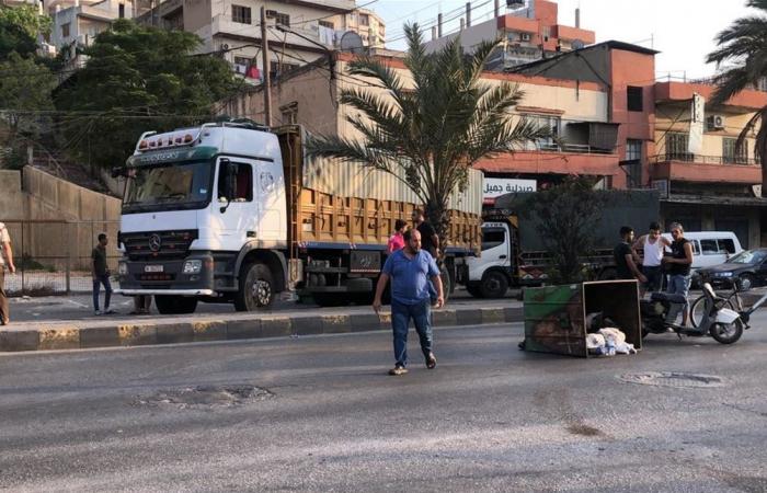 قطع طريق البداوي بالاتجاهين احتجاجاً على التقنين القاسي للكهرباء